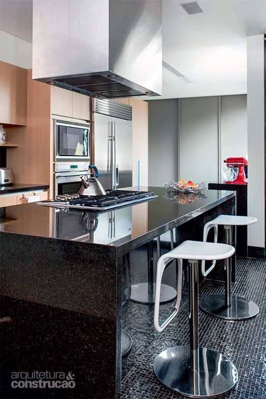 Revestimentos de piso para cozinha - pastilha de vidro preta